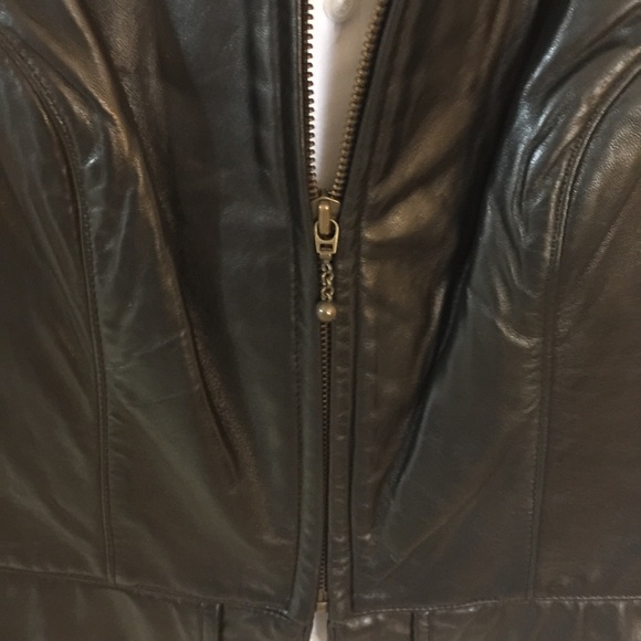 Lambskin Leather Vest in Black! Leather is “Everywhere” this Season! - Picture 3 of 9